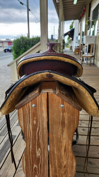 16" Crates Western Trail Saddle