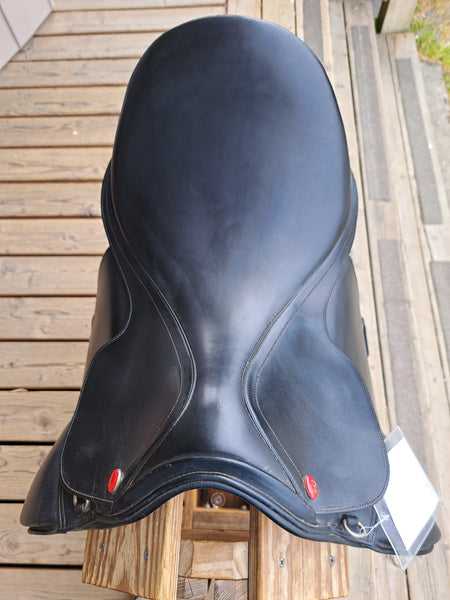 17.5" Duett Fidelio Dressage Saddle