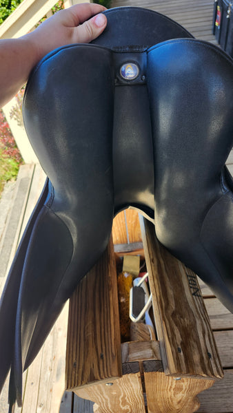 17" Wintec All Purpose English Saddle