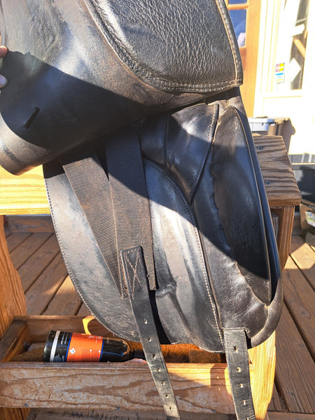 16.9" Karl Niedersuss Olympik Dressage Saddle