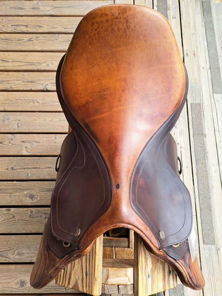 17.5" M. Toulouse Close Contact Jumping Saddle