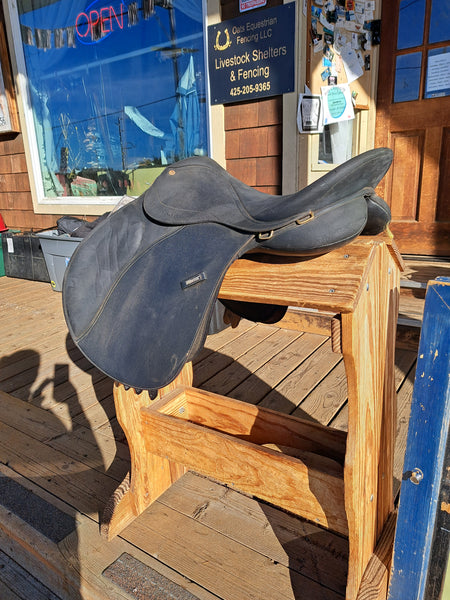 17" Wintec 2000 All Purpose English Saddle