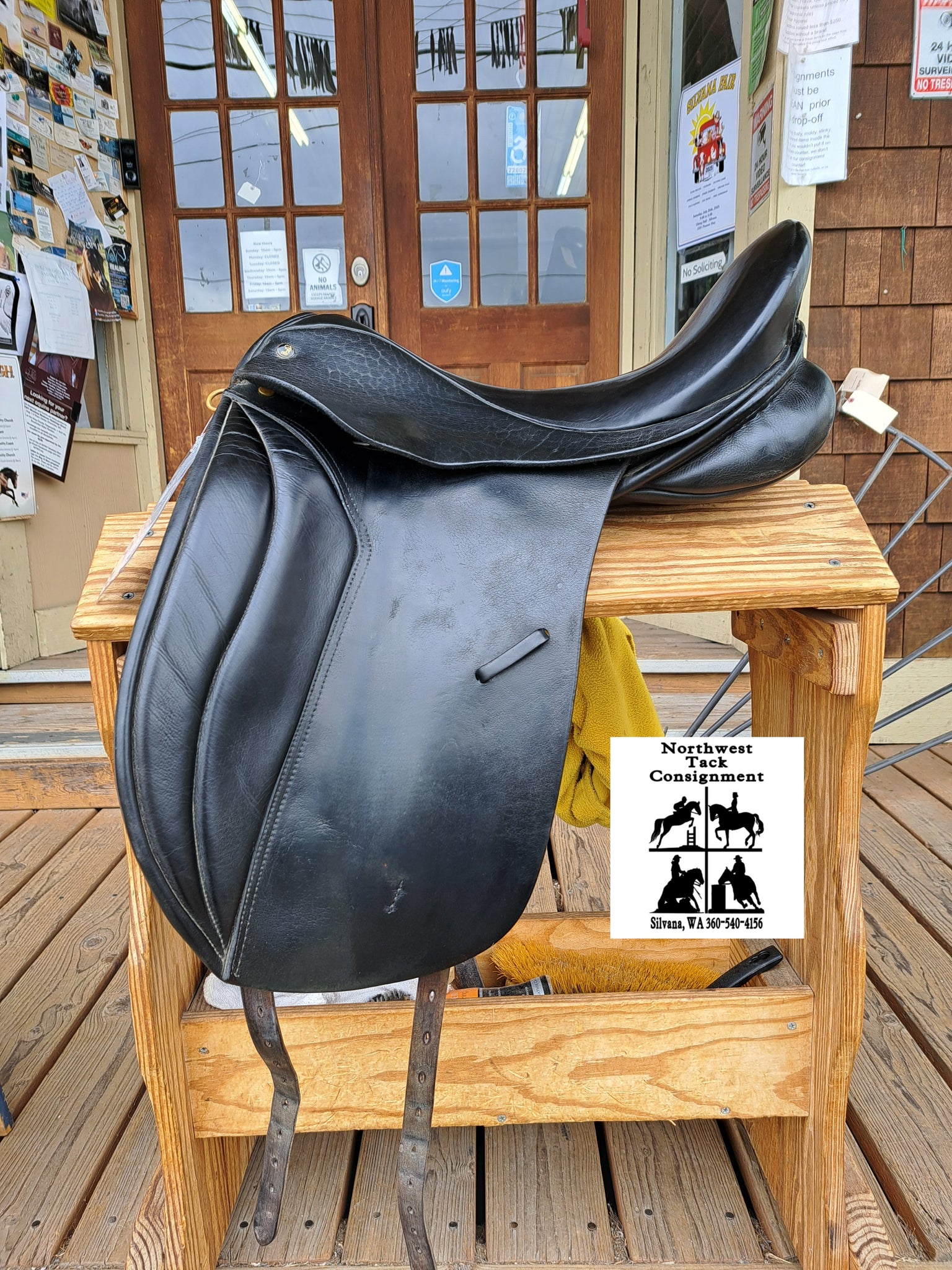 17" JRD Dressage Saddle