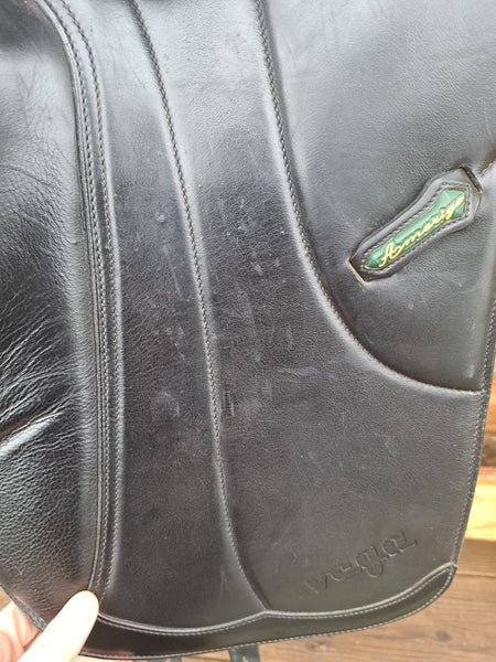 17" Amerigo Vega Dressage Saddle