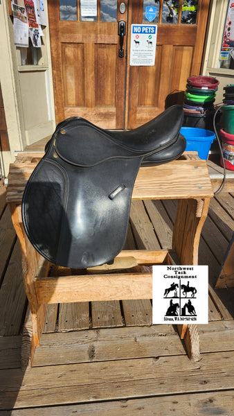 16.5" Wintec All Purpose English Saddle