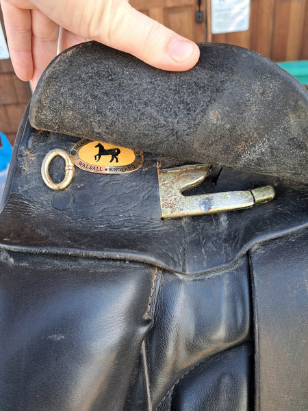18" Black Country Vinici Monoflap Dressage Saddle