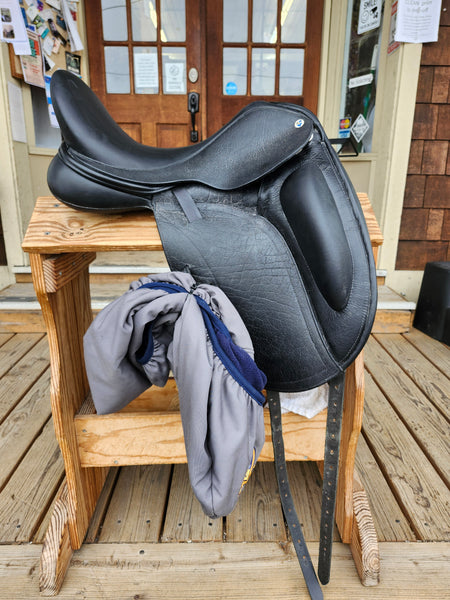 17" N2 Cardhu Dressage Saddle