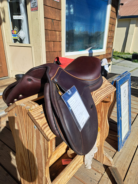 14" Dover Circuit Close Contact Jump Saddle