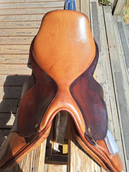 16.5" NorthRun Ashlund Jumping Saddle