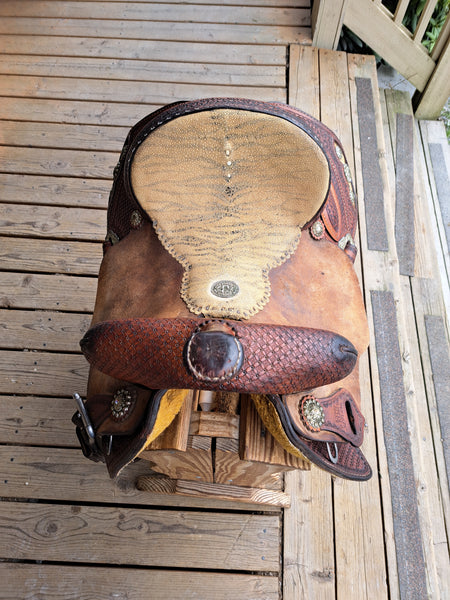 13" Double J Lynn Mckenzie Special Barrel Saddle