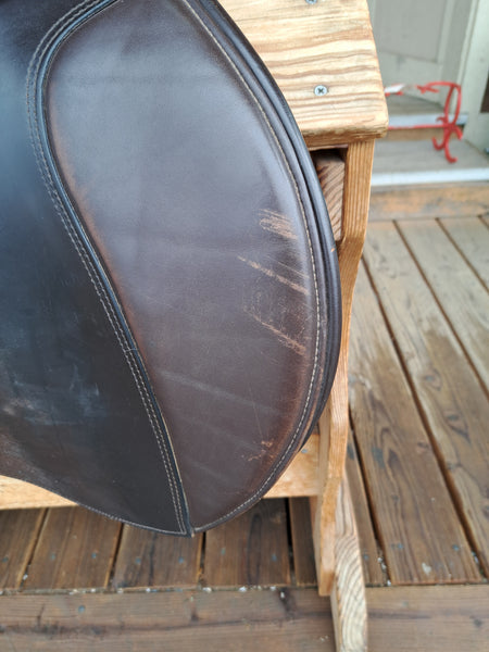 18" Thoroughbred Event English Saddle