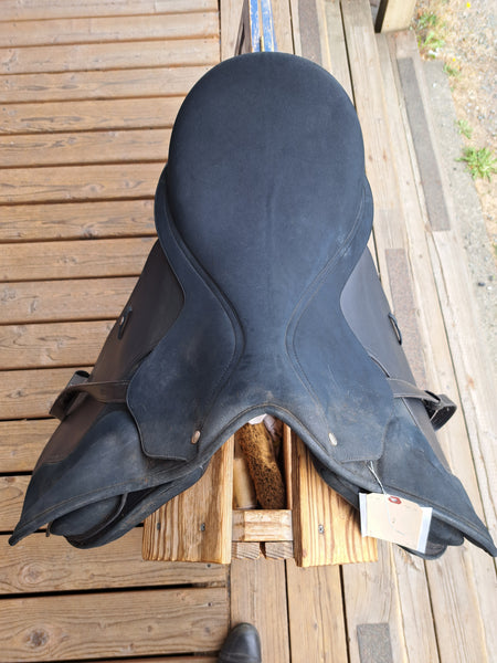 17" Wintec 2000 All Purpose English Saddle