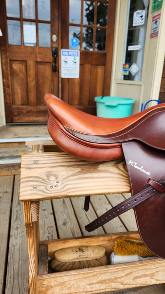 17" M. Toulouse Close Contact Jump Saddle