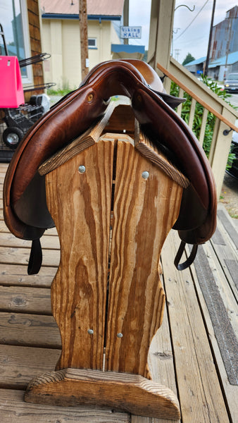 18" Butet Close Contact Jump Saddle