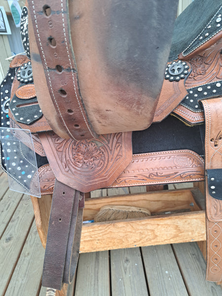 16" Silver Royal Barrel Saddle Package
