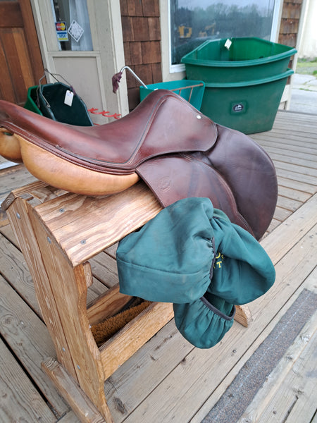 17.5" Devoucoux Oldara Jumping Saddle