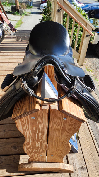 16" Dressage Saddle