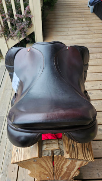 18" Albion K2 Jumping Saddle
