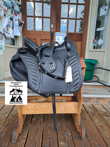 DP Saddlery Startrekk Espaniola Deluxe Baroque Saddle - Size 2