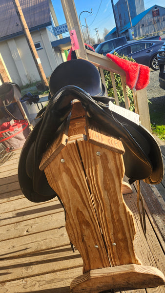 17" County Warmblood WB Dressage Saddle