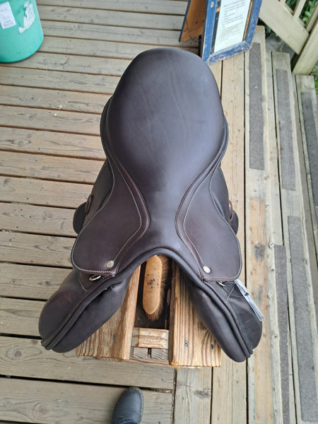 17.5" Intrepid Pro-Trainer Close Contact Saddle