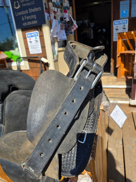 17" Hilason Treeless Barrel Racing Saddle