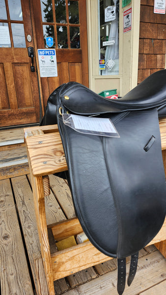 17" Carlyle Dressage Saddle
