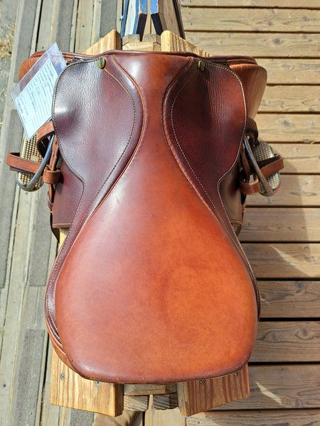 17" HDR Close Contact Jump Saddle