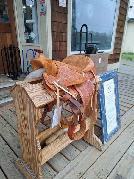 12" Westen Saddle