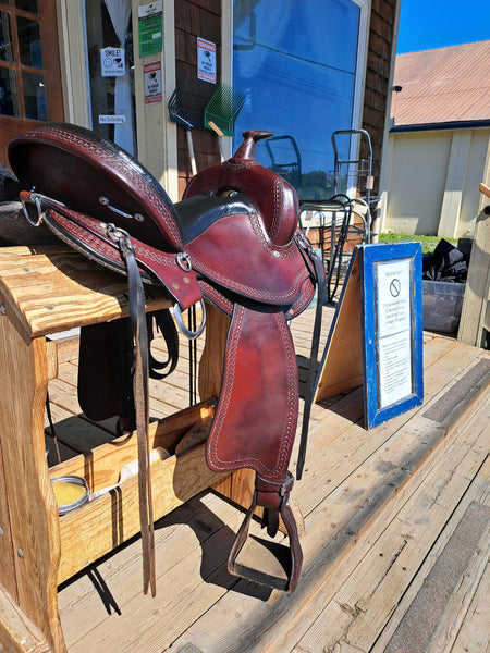 ON TRIAL 15.5" Dixieland Endurance Light Rider Western Trail Saddle