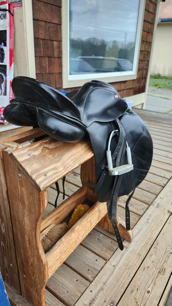 17" Albion Style Dressage Saddle