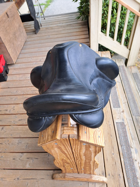 17" NSC Rhomeo Monoflap Dressage Saddle