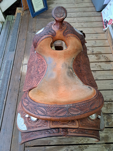 15.5" Bobs Custom Show Saddle