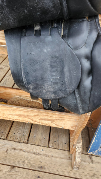 18" Stubben Scandica Dressage Saddle