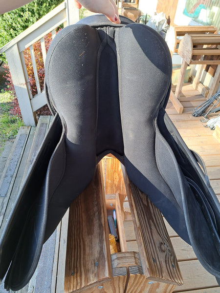 ON TRIAL 17" Thorowgood Griffin All Purpose English Saddle