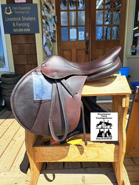 18" Antares Signature Close Contact Jumping Saddle