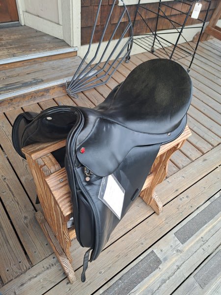 18" Albion SLK Dressage Saddle