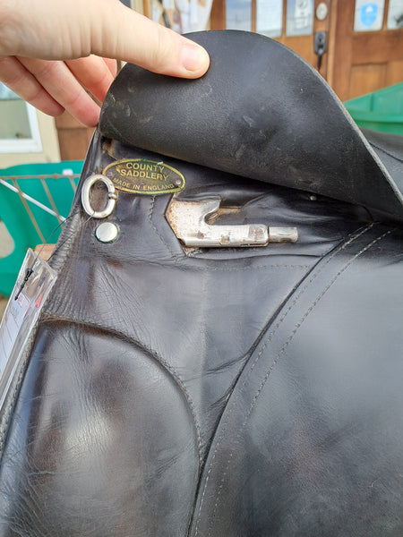 16.5" County Connection Dressage Saddle