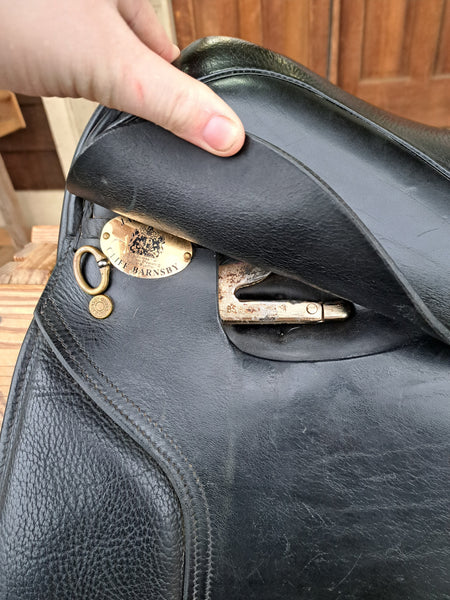 18" Cliff Barnsby Dressage Saddle