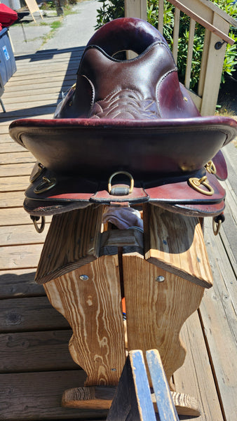 16.5" Tucker Endurance Trail Saddle