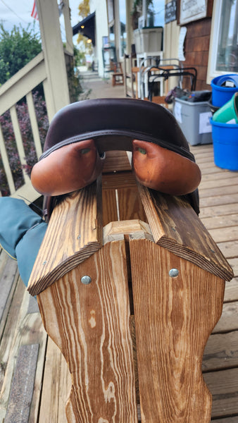 17" Devoux Socoa Jump Saddle