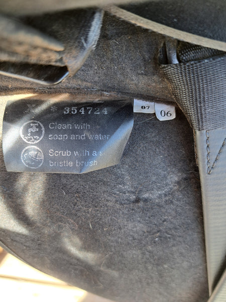 16.5" Wintec All Purpose English Saddle