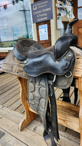 15" Court's Synthetic Western Trail Saddle