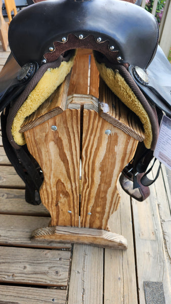 16" Synthetic Western Saddle