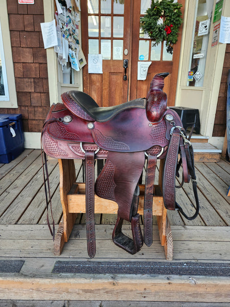 16" Saddle King Roper / All Around Saddle