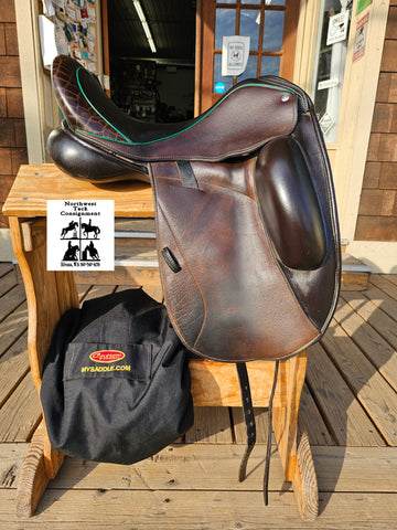 17.5" Custom Saddlery Icon Star Dressage Saddle