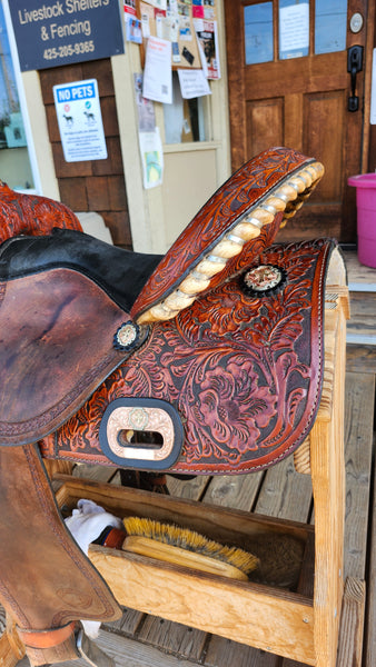 15" Hereford Tex Tan Barrel Saddle