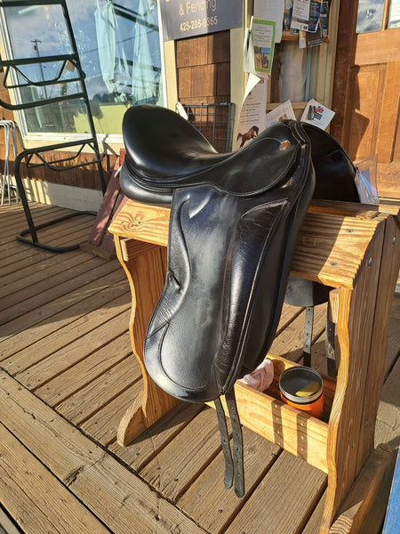 18" Prestige OptiMax Dressage Saddle