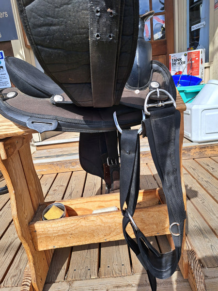 15" Abetta Synthetic Western Saddle