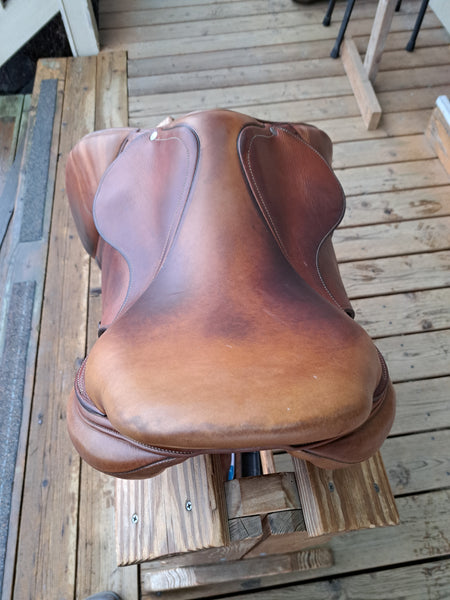 17.5" Antares Close Contact Jump Saddle